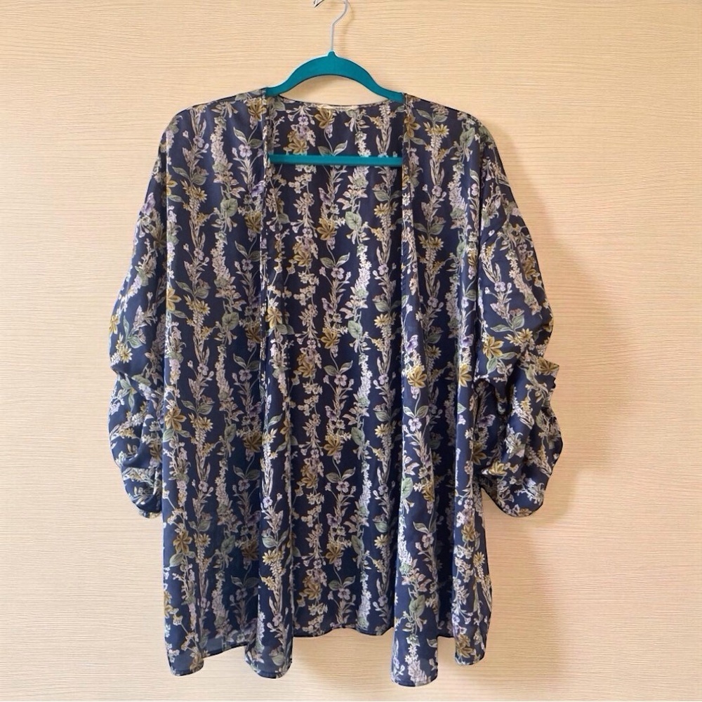 Easel Boho Kimono One Size NWOT Flowy Floral Print Puff Sleeve